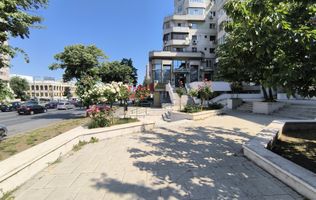 BALADA NEJ(COD03)-Etaj in cladire de birouri si parcare!