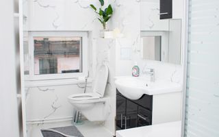 Apartament 3 camere | Etaj 1 | Renovat | Curte | Central - Poză 10