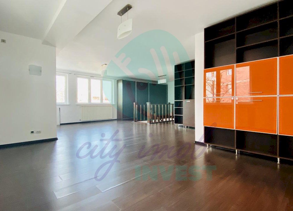 Apartament 6 camere tip dublex - Poză 2