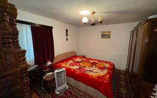 CASA 4 CAMERE, TEREN 604 MP, VOINESTI LERESTI, COMISION 0% - Poză 3