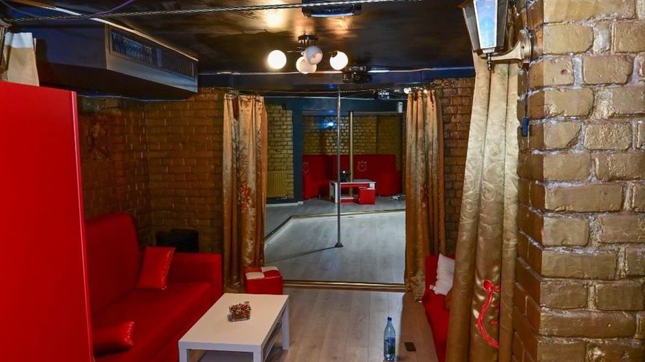 Spatiu comercial si casa de vanzare - Poză 2