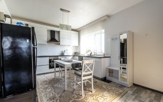 Casă cu 4 camere în cartier Europa, Vladimirescu. - Poză 2