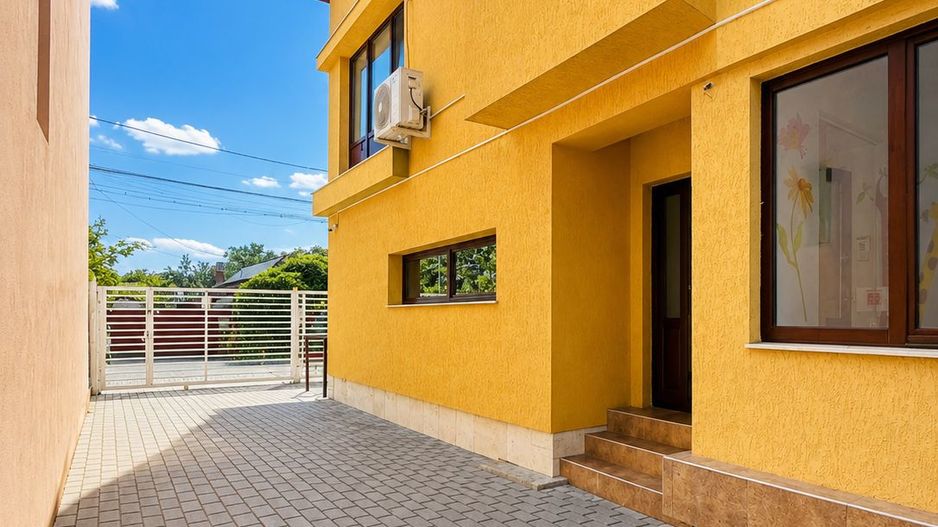 Bucovina–Mehala | 15 camere | 728 mp teren | Proprietate multifuncțională - Poză 3
