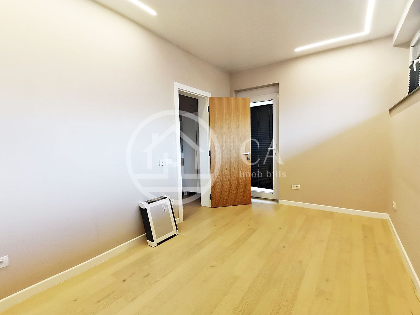 Casă de vânzare stil mediteranean cu 5 camere in Tineretului, Oradea - Poză 7