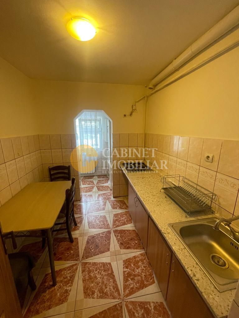 Apartament cu 2 camere decomandat bloc din 1982 zona Alexandru - Poză 3