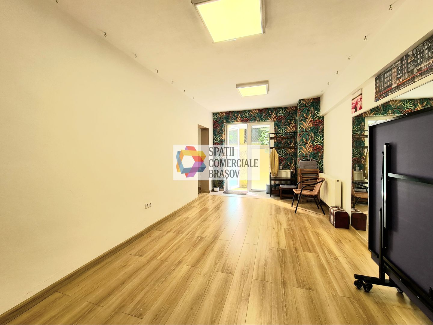 Spatiu comercial de închiriat  Brasov - 40 mp # spatii-comerciale-brasov.ro - Poză 1