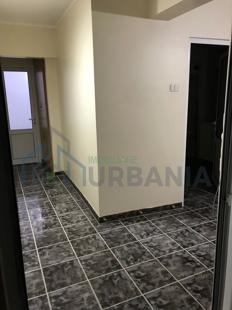 Vând apartament 3 camere - Poză 5