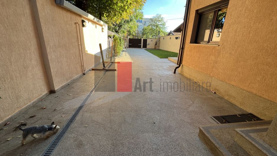 Vila "RIFINITA", Unirii-Piata Alba Iulia, intri si te indragostesti pe loc de ea - Poză 5