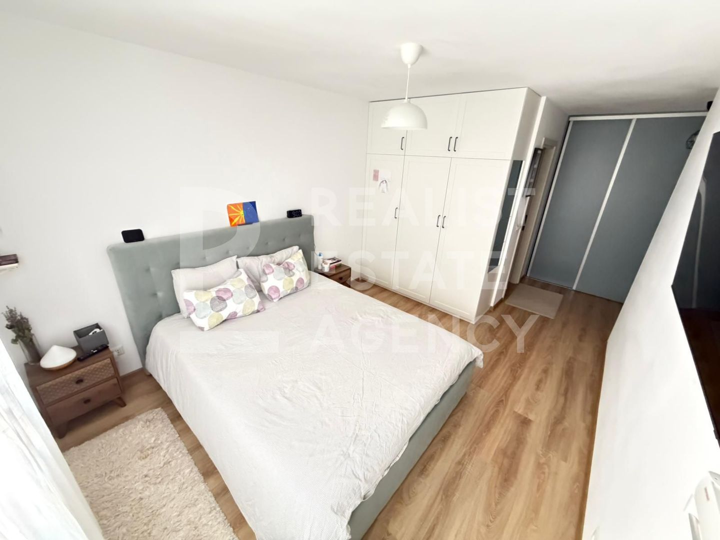 3 camere | Hils Pallady - Poză 7