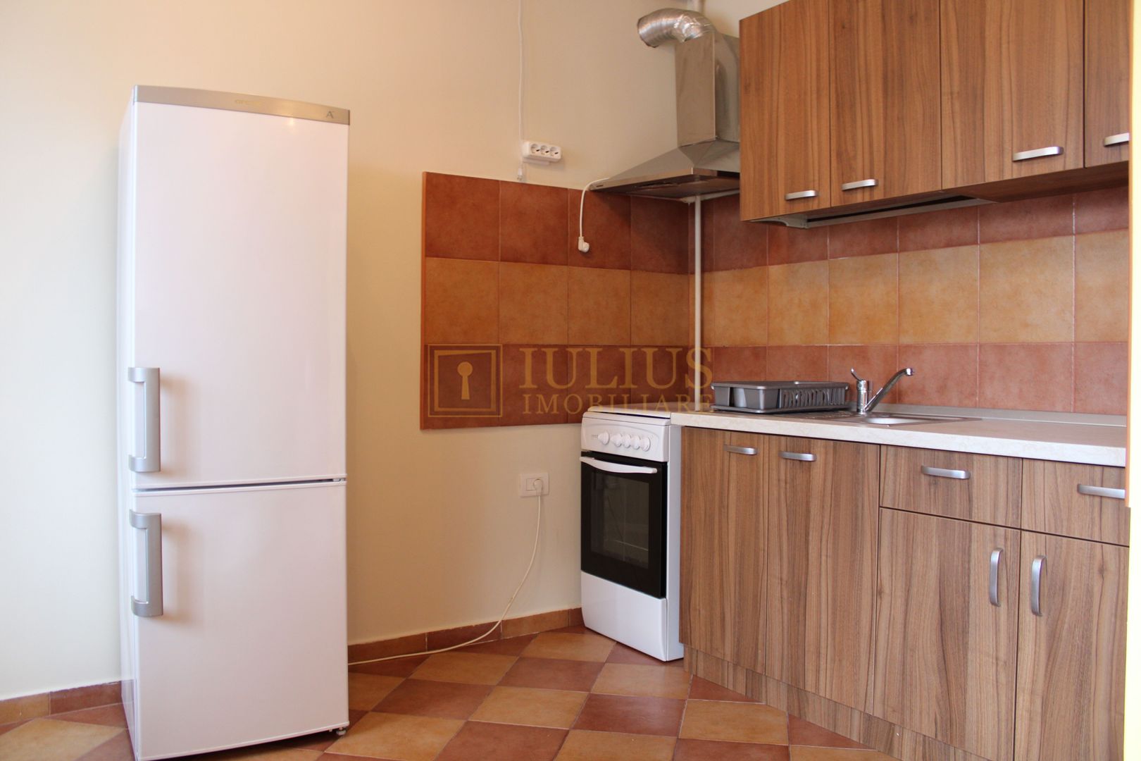 parcare privata, balcon, centrala proprie - Poză 4