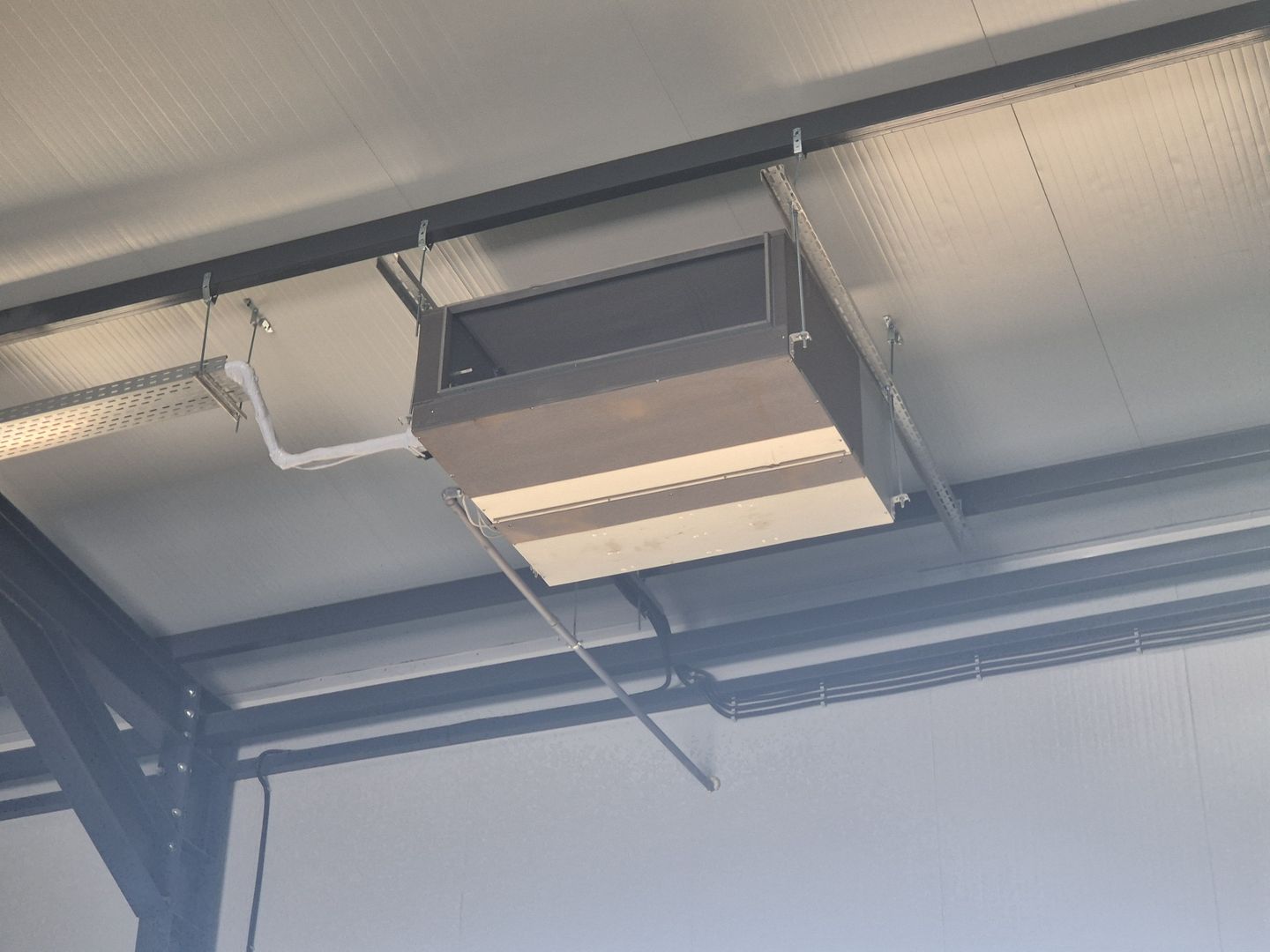 Hală nouă de vânzare – investiție cu chiriaș și randament imediat - Poză 7