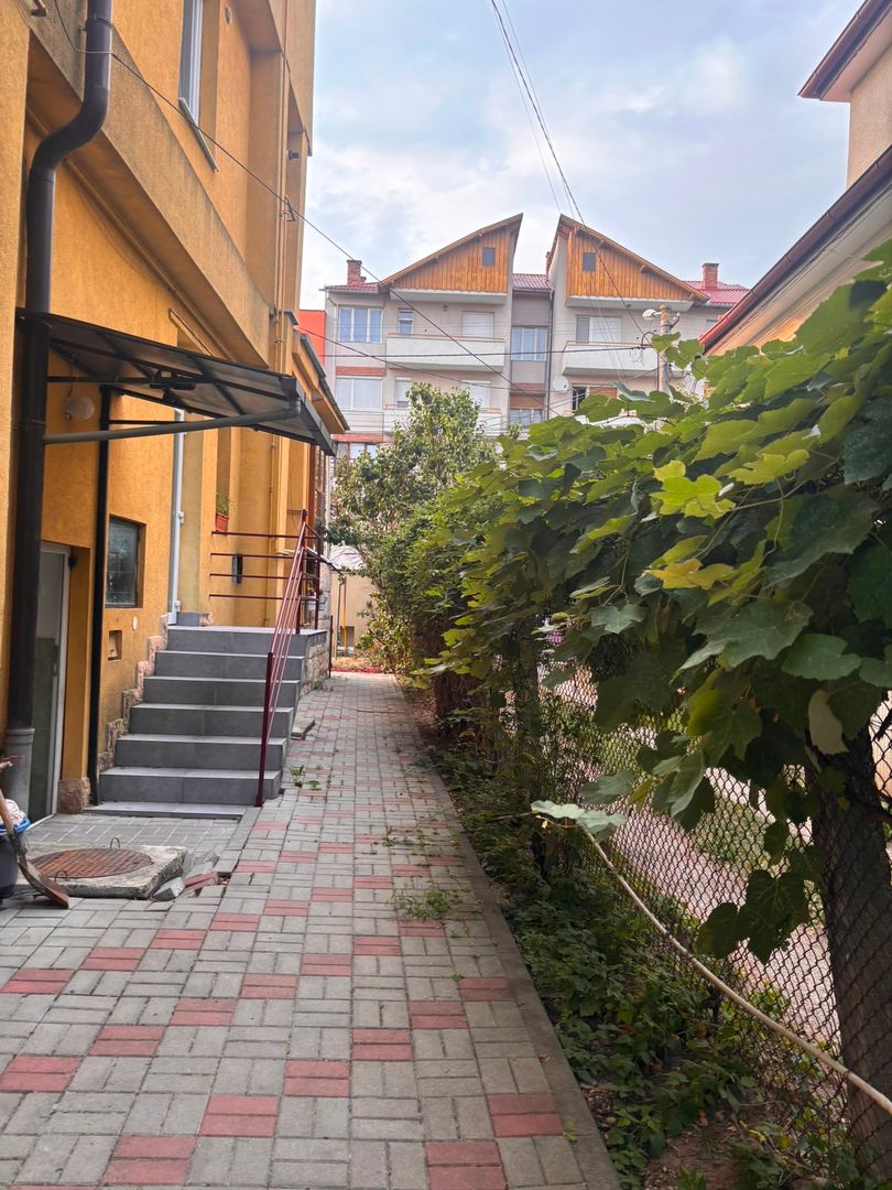 VANZARE Apartament cu 3 camere in zona Grigorescu - Poză 1