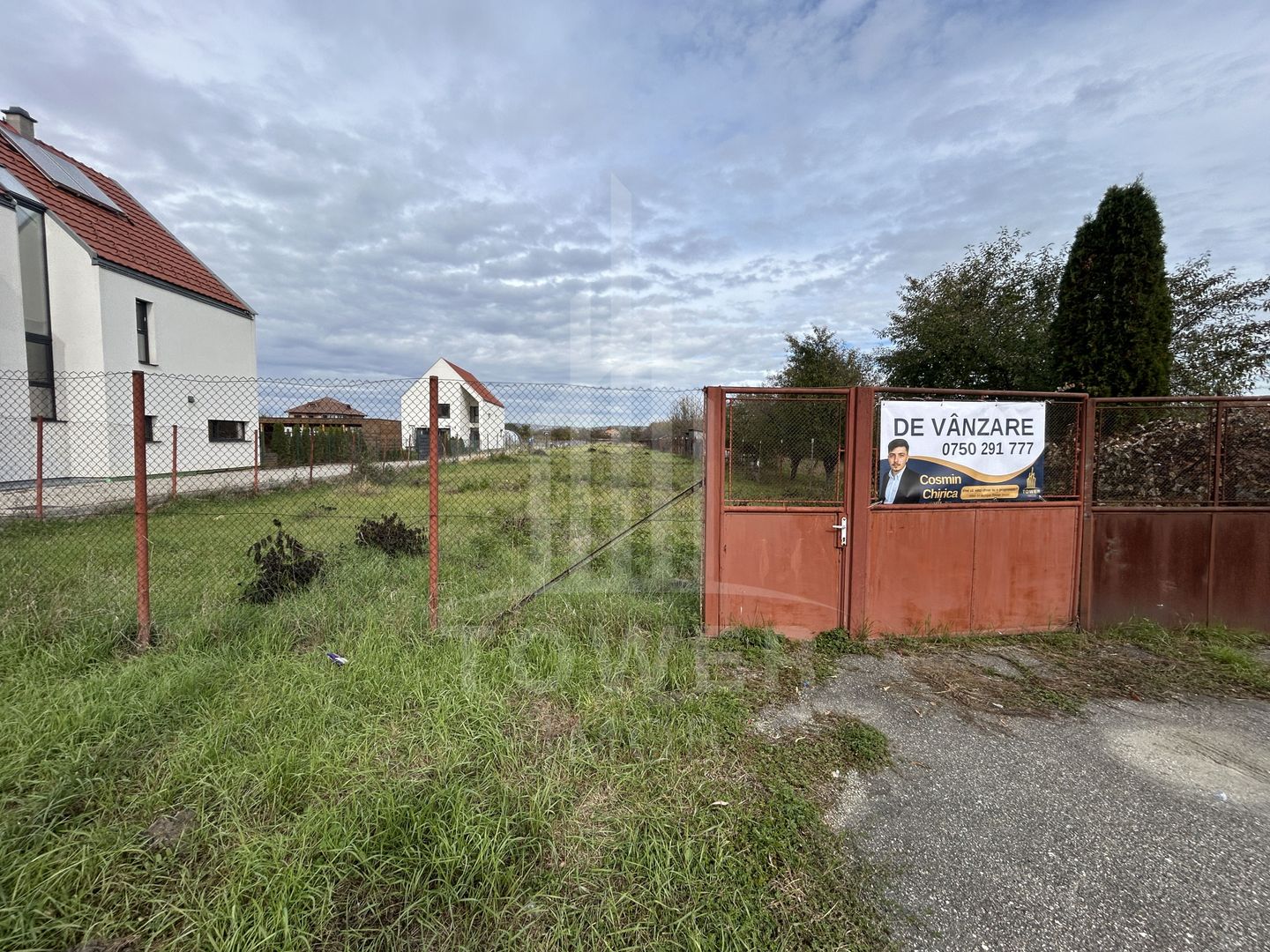 Teren intravilan de vânzare în Sibiu - Poză 1