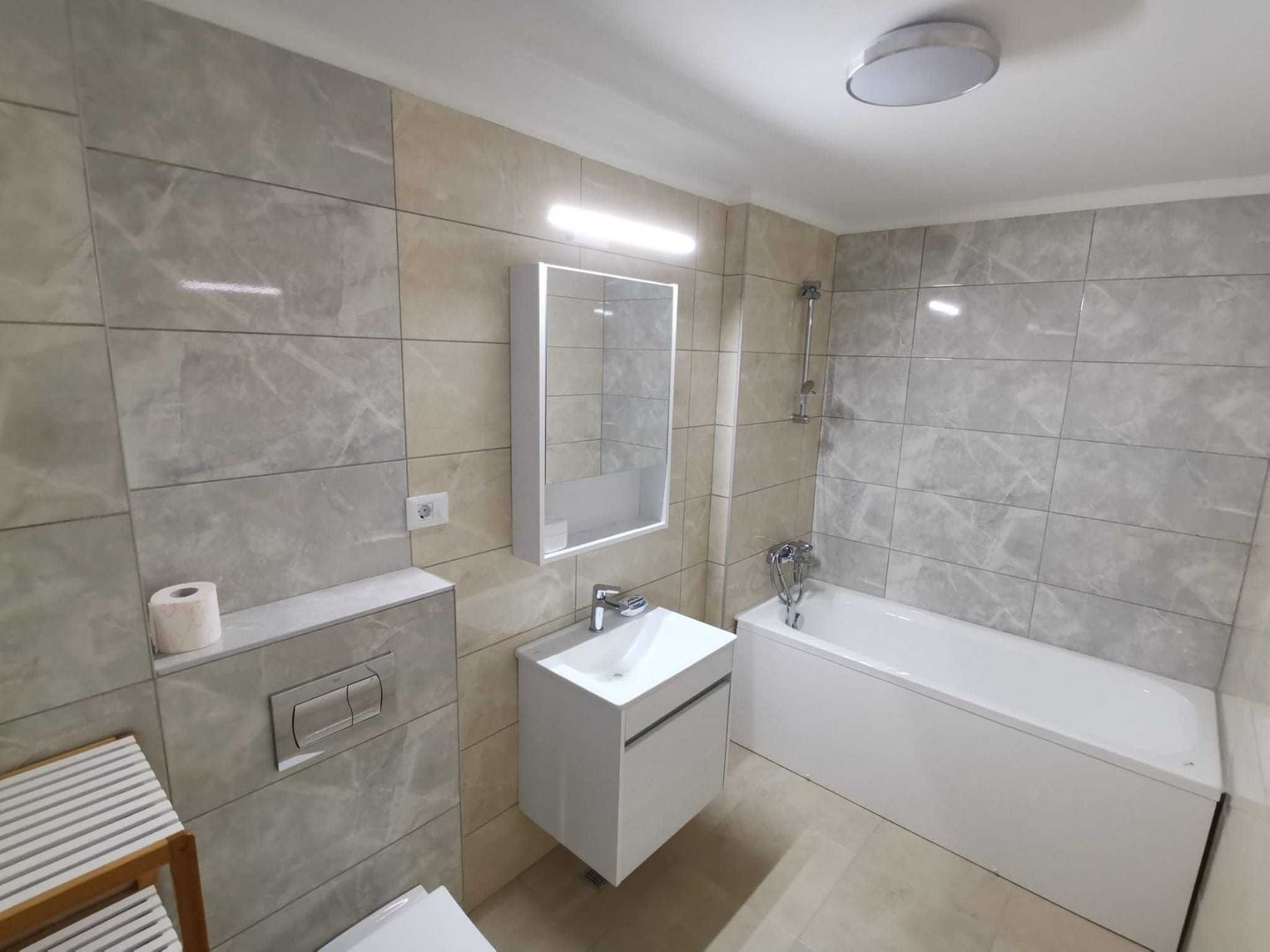 De închiriat apartament 3 camere zona Energia -  Termen Lung - Poză 7