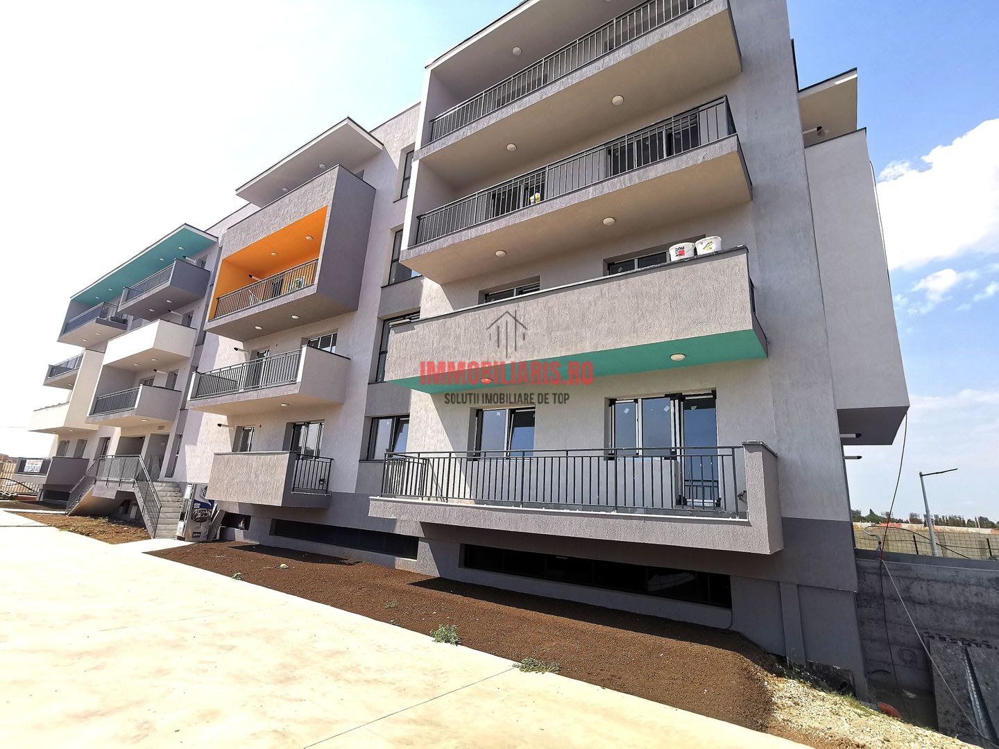 Noul Titan-Metrou - Parcare Gratuit - Dezvoltator - Poză 1