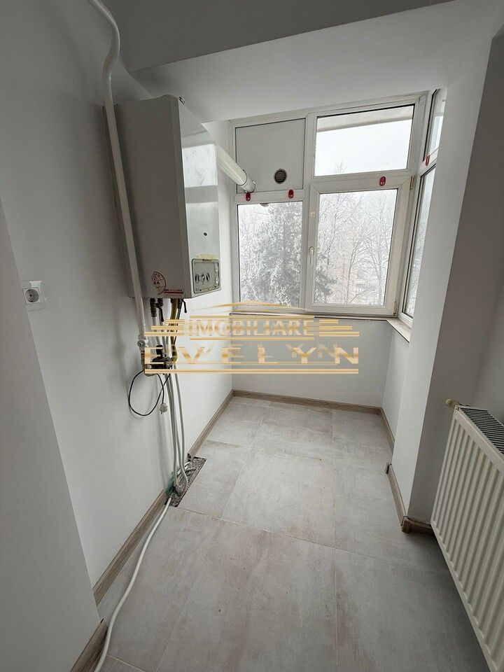 De vânzare apartament 2 camere – Pietonalul Unirii - Poză 6