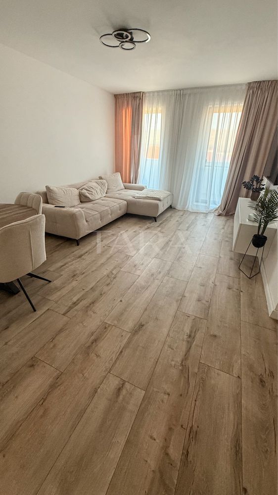 Apartament cu 3 camere, 2 băi, balcon și parcare, Florești. - Poză 3