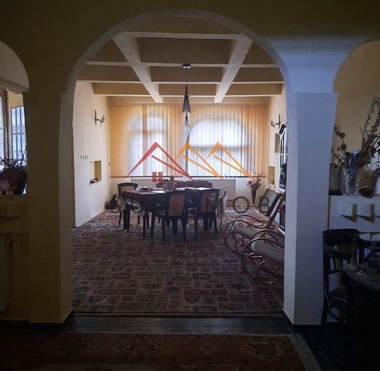 Casa tip conac, teren 4000 mp, finisaje deosebite, garaj, Prahova - Poză 13