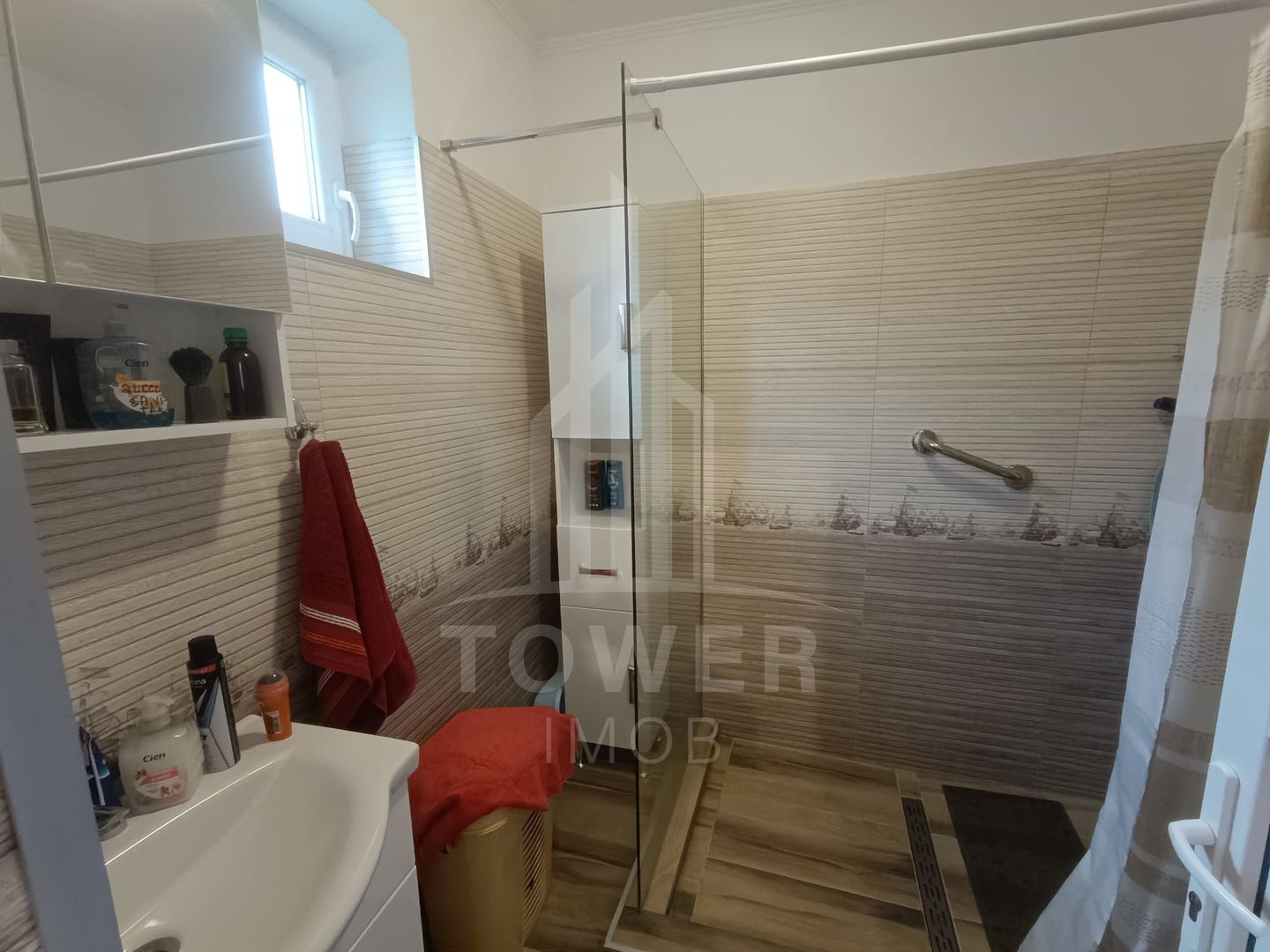 Casă de vânzare în satul Roșia cu vedere panoramică spre Munții Făgăras - Poză 8