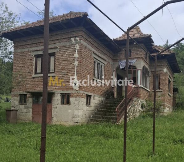 Teren 4226 mp si casa de renovat in loc. Babana, jud. Arges - Poză 3