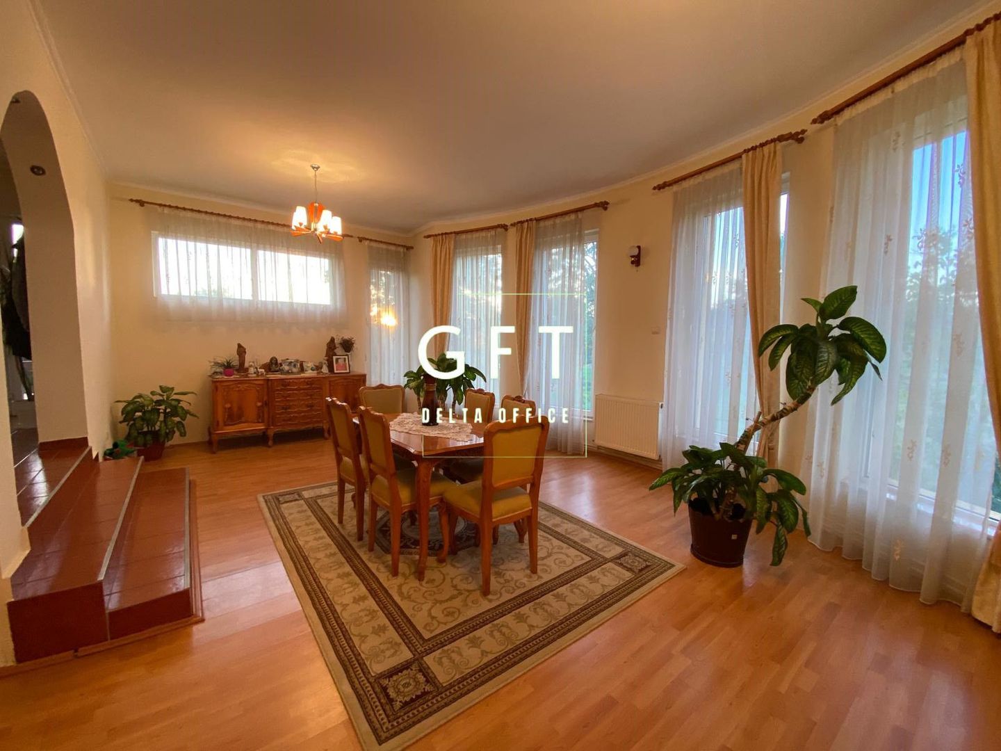 Casa cu 7 camere si Spatiu Comercial 150 mp-curte amenajata-Livezile - Poză 1