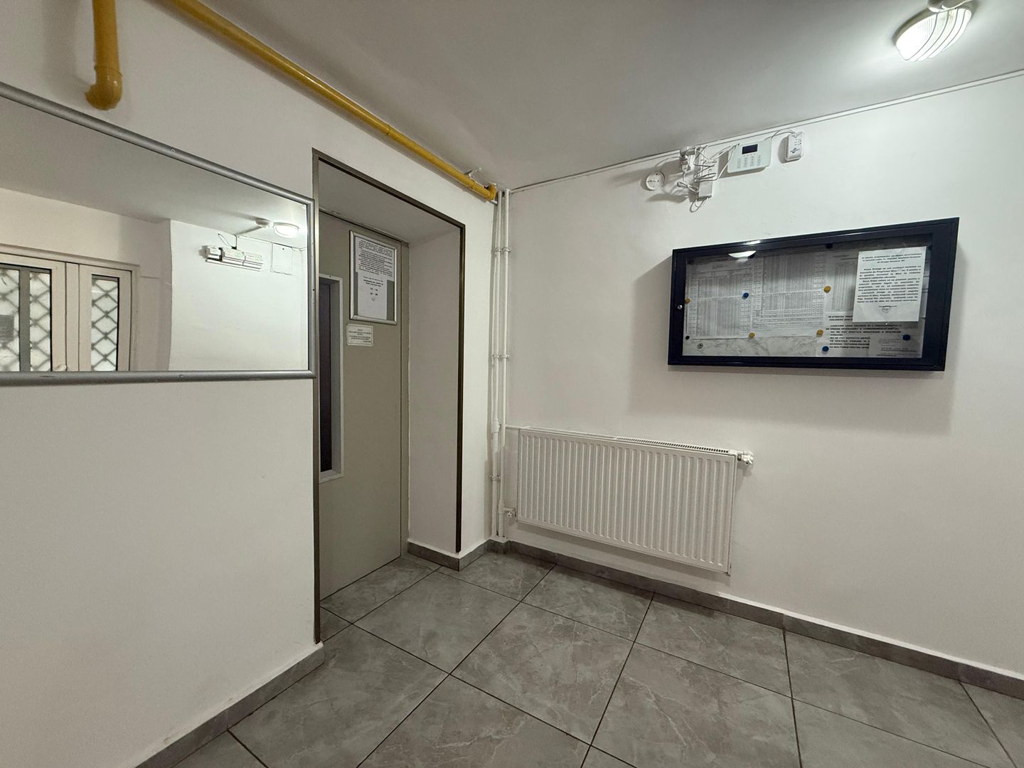 OPORTUNITATEA ULTRACENTRALĂ | APARTAMENT 2 CAMERE LA 450 M DE CENTRUL VECHI | - Poză 9