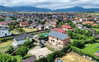 CASA  5 CAMERE IZVOR-TARLUNGENI - Poză 18