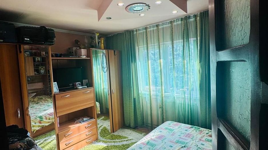 APARTAMENT 4 CAMERE NUFARUL ETAJ 3 - Poză 5