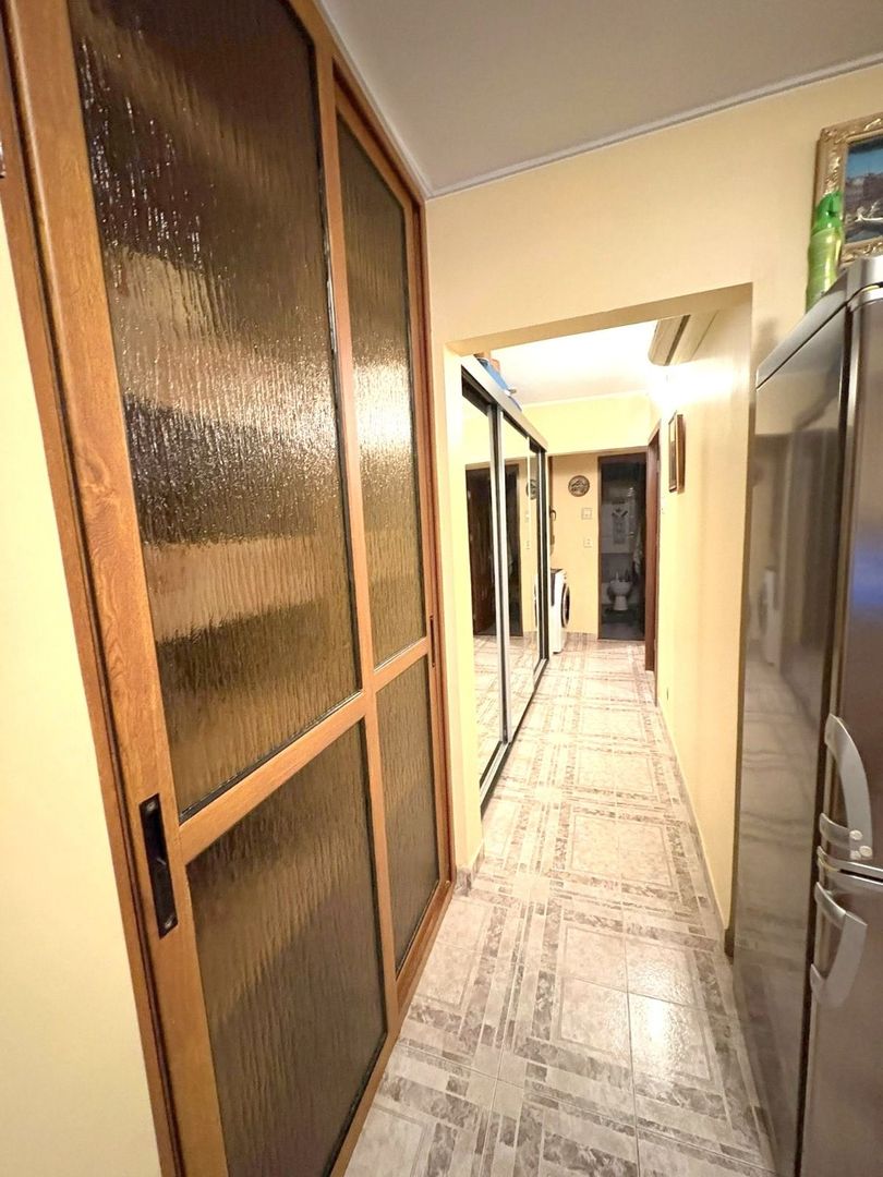 De vanzare apartament cu 3 camere I. C. Frimu, 70.500 euro - Poză 5