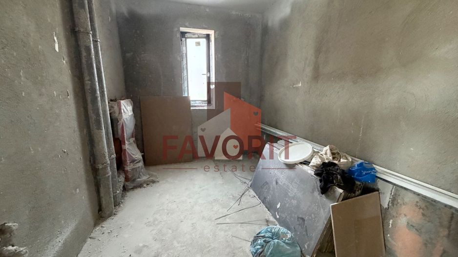 Finisat la cheie. Loc de parcare. Suprafata generoasa - Poză 7