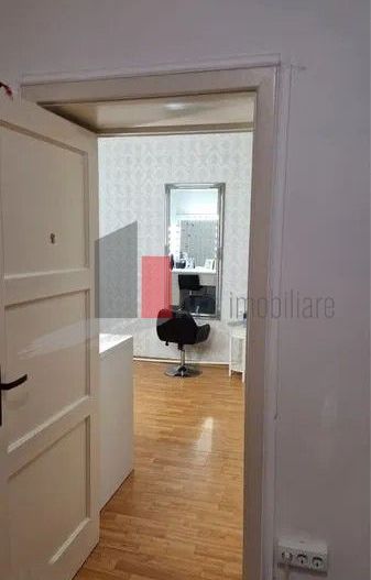 Primaverii, bloc cu regim mic de inaltime, locuit sau investitie - Poză 2