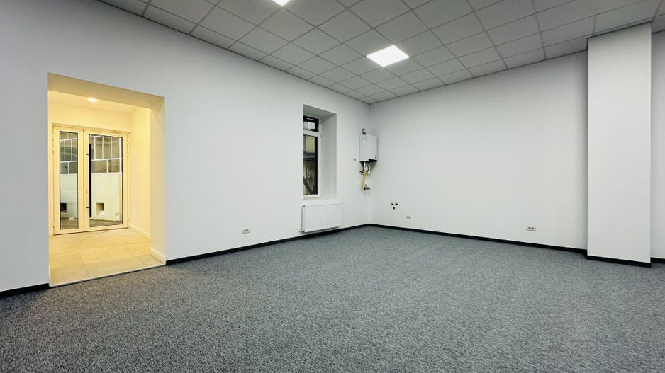 Oferta Inchiriata -Cladire Birouri Clasa A - Renovata integral | 276 mp | Com 0% - Poză 32