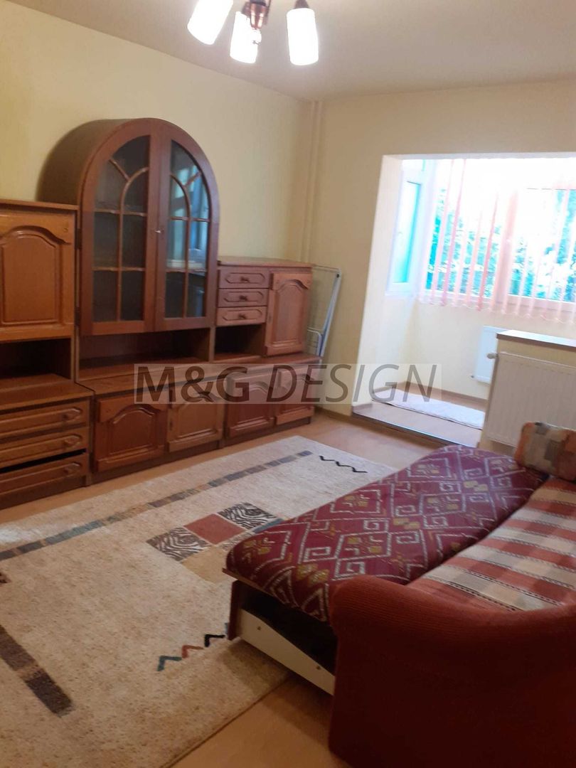 Apartament 1 camera  parter cu balcon si centrala - Poză 1