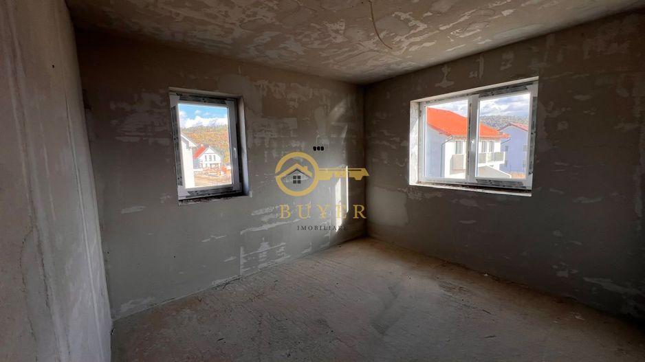 Casa single, finisata LA GRI- Talmaciu, zona cu peisaj superb, 400 mp - Poză 10