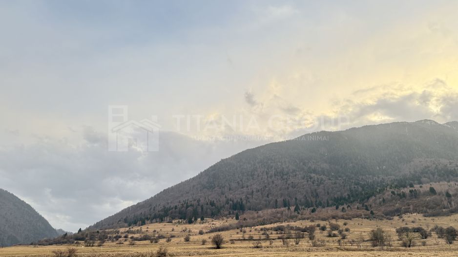 Teren intravilan, 2548 mp, cu priveliște superbă - Zărnești - Poză 9