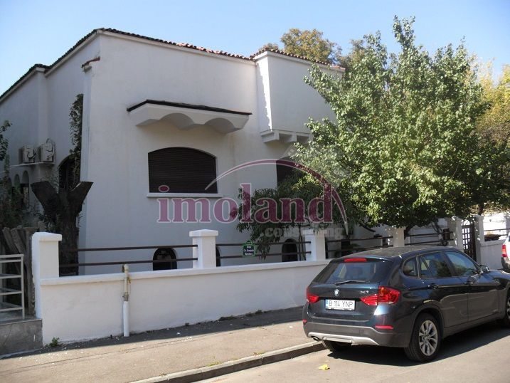VILA DE INCHIRIAT DOROBANTI CAPITALE - Poză 1