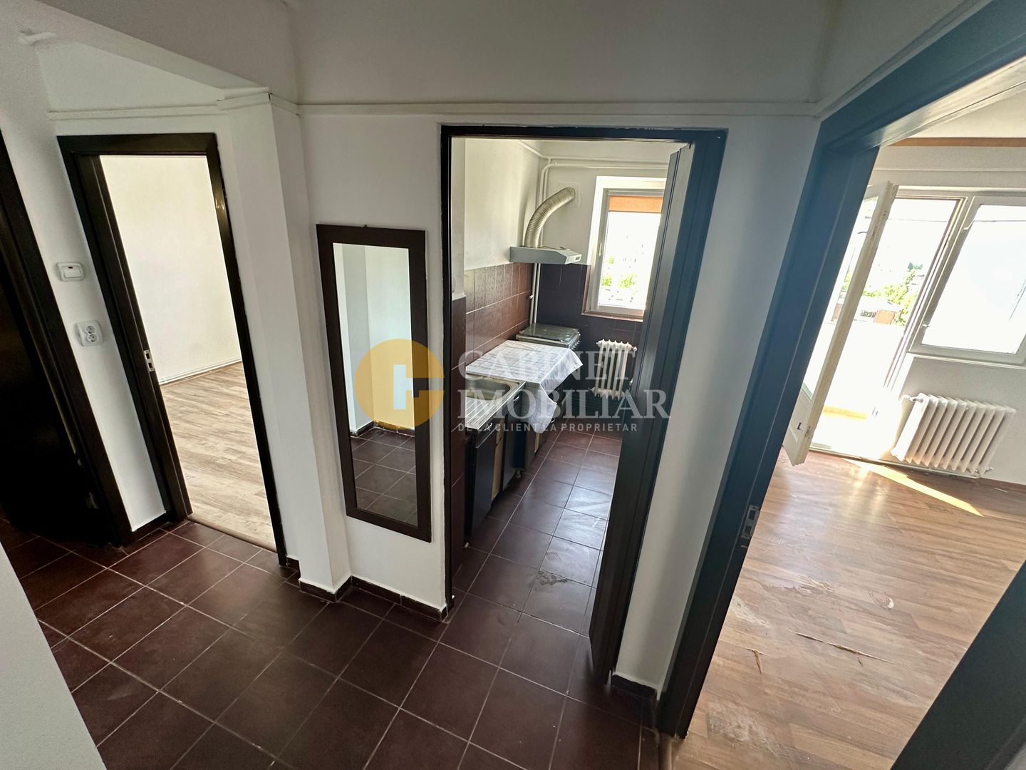 2 Camere Decomandat - Zona Alexandru Cel Bun - Rond 28 - Poză 4