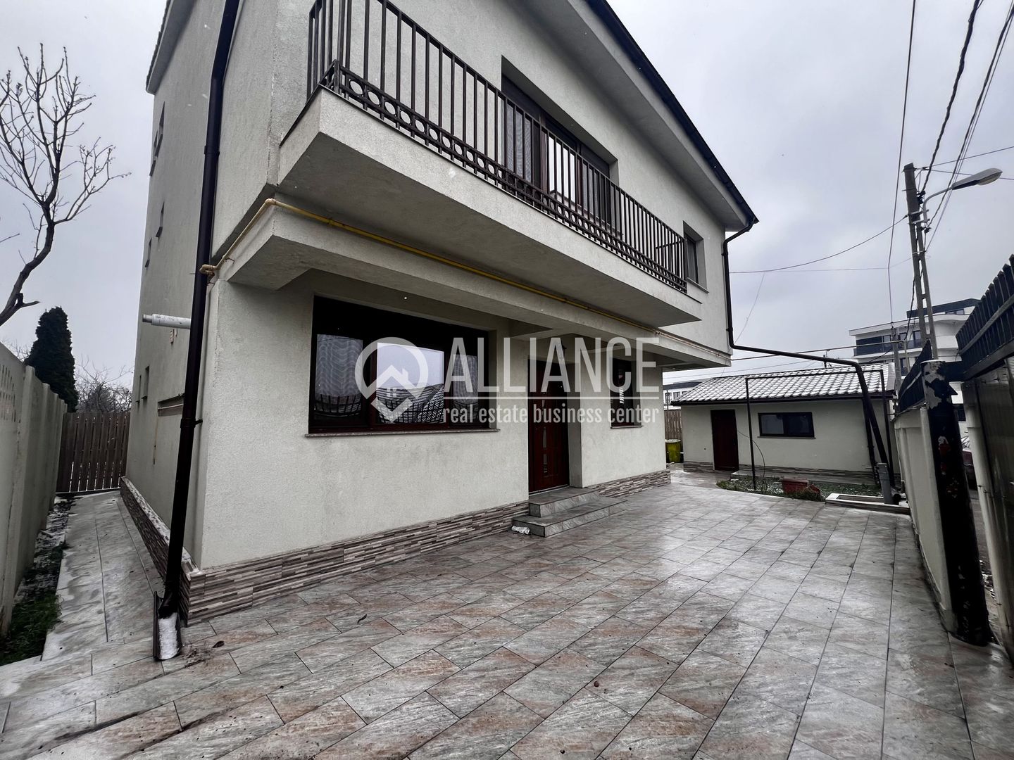 Palazu Mare (cod 05) - Casa 5 camere cu curte, renovata complet - Poză 1