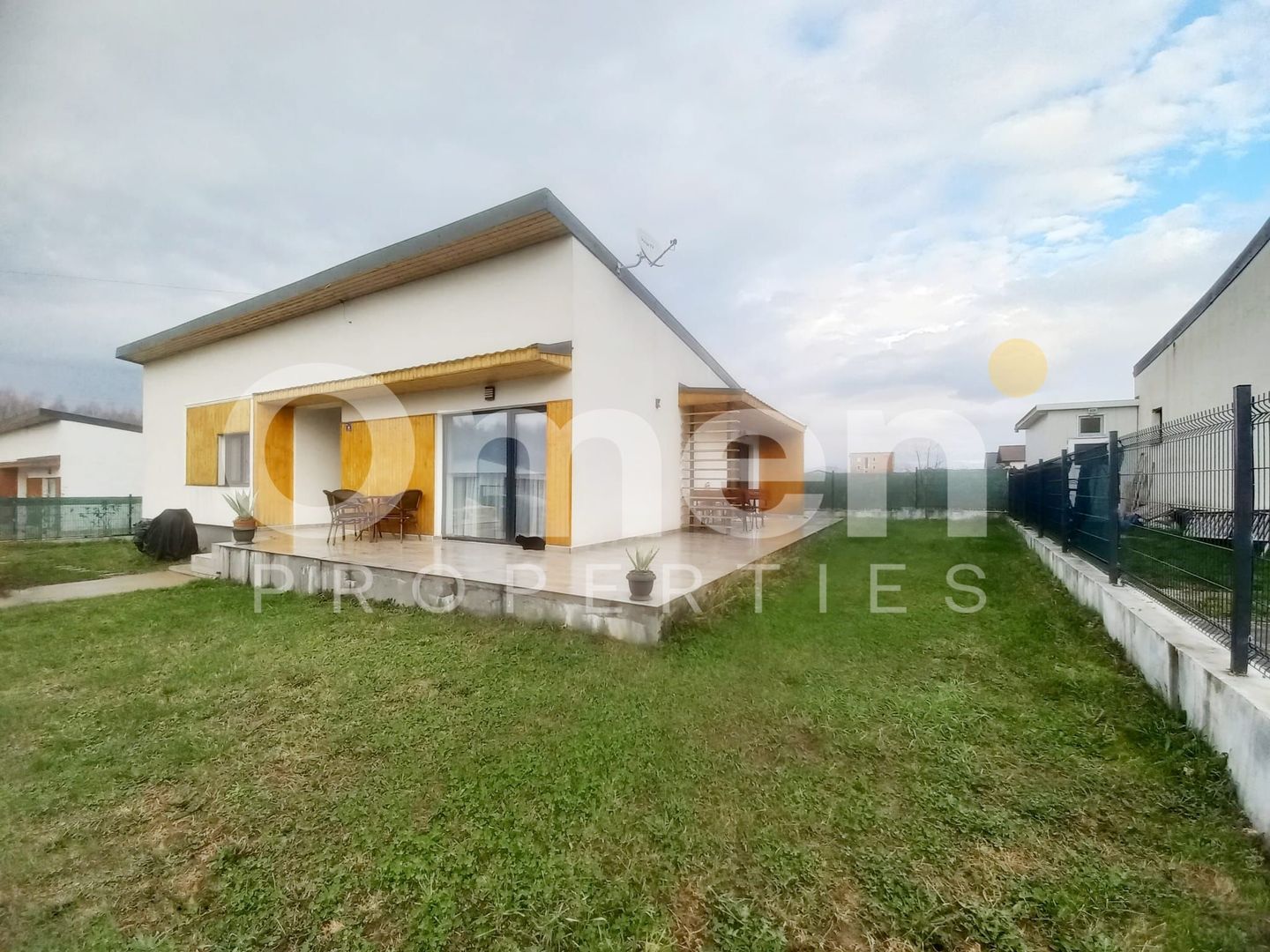 Casa cu 3 camere, teren 5,26 ari, cu o suprafata utila de 119 mp, Sasar - Poză 2