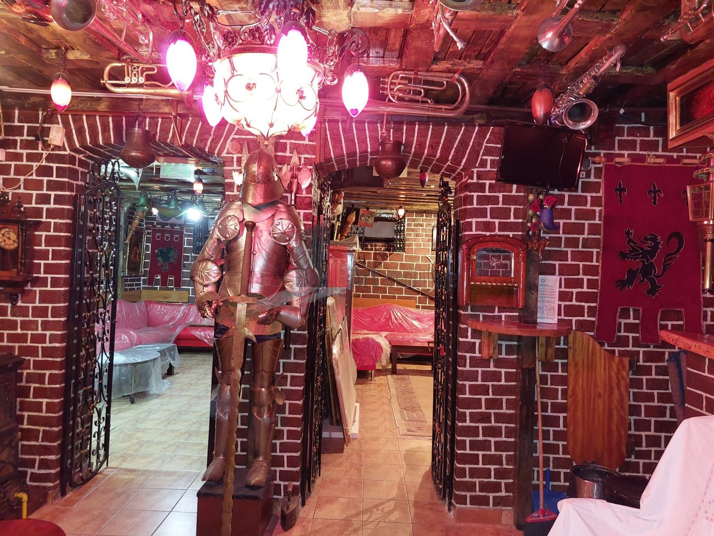 Spatiul "MEZEPOKA" , Amzei, SPATIU COMERCIAL IN ACTE, intrare separata, 82 mp - Poză 1