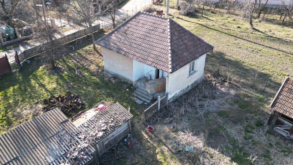 Casă 2 camere 52 mp + teren 1.605 mp Boroșneu Mic - Poză 3