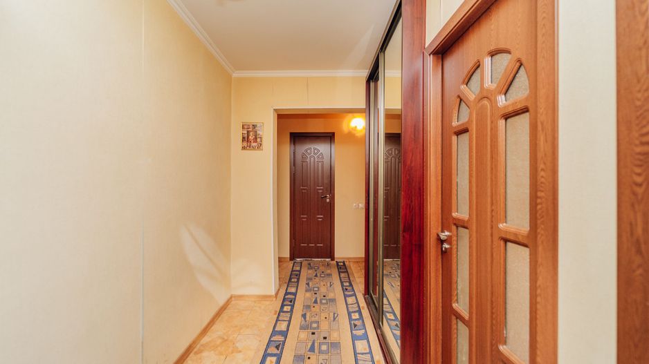 Apartament cu 3 camere - Poză 4