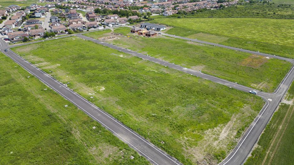 Loc de casa de 476 mp în Via Carmina - Poză 13