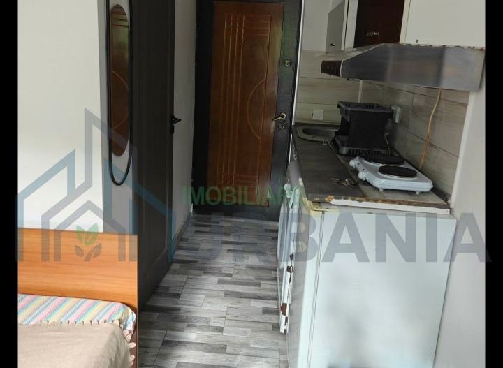 Vand camera camin 12 mp, Bularga, Iasi - WC si dus in casa, mobilat, utilat - Poză 1