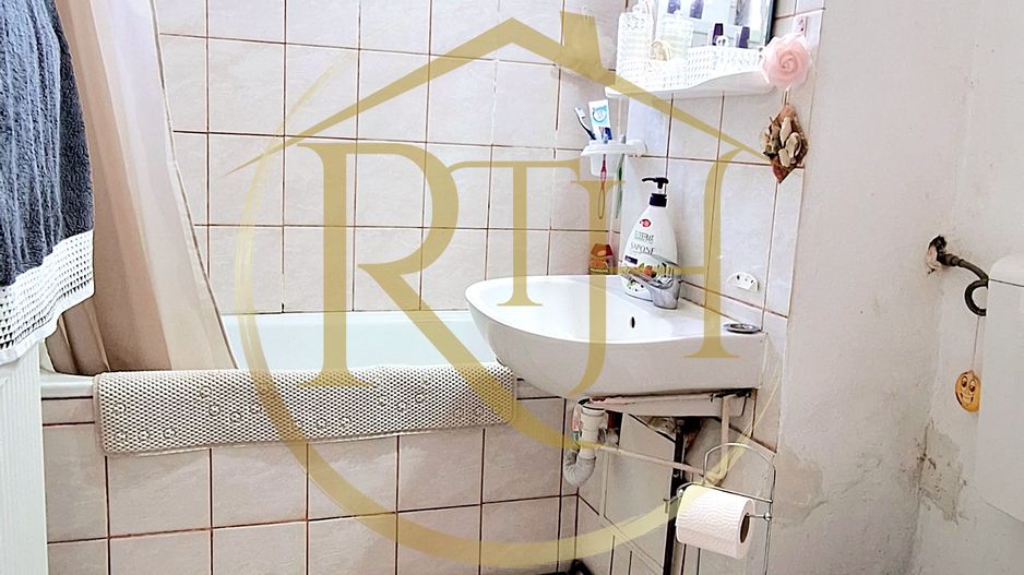 Oferim spre vanzare, Apartament cu 3 camere, Girocului, Sp. Judetean - Poză 15