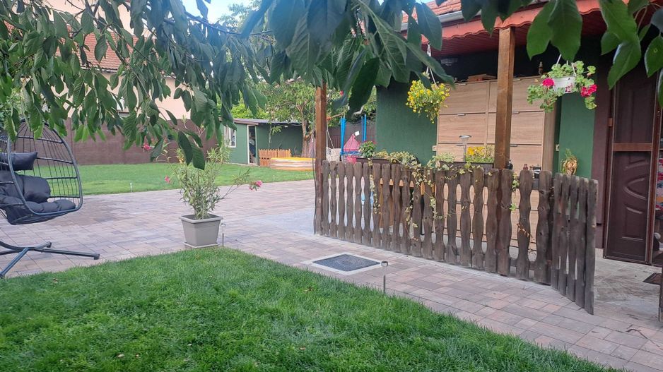 CASA-ZONA MEHALA CU DOUA FRONTURI - Poză 3