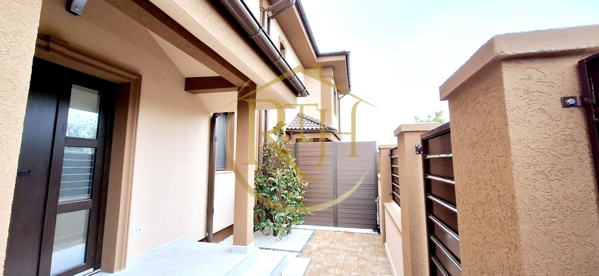 Oferim spre vanzare casa deosebita, cu 5 camere, Giroc, zona Centrala - Poză 9