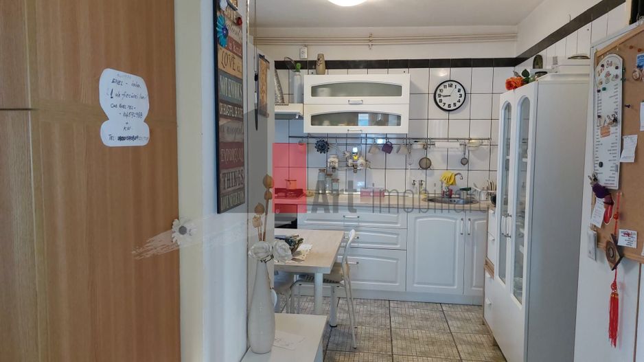 Apartamentul "ETROIT" , intimitate si confort, bloc reabilitat termic - Poză 18