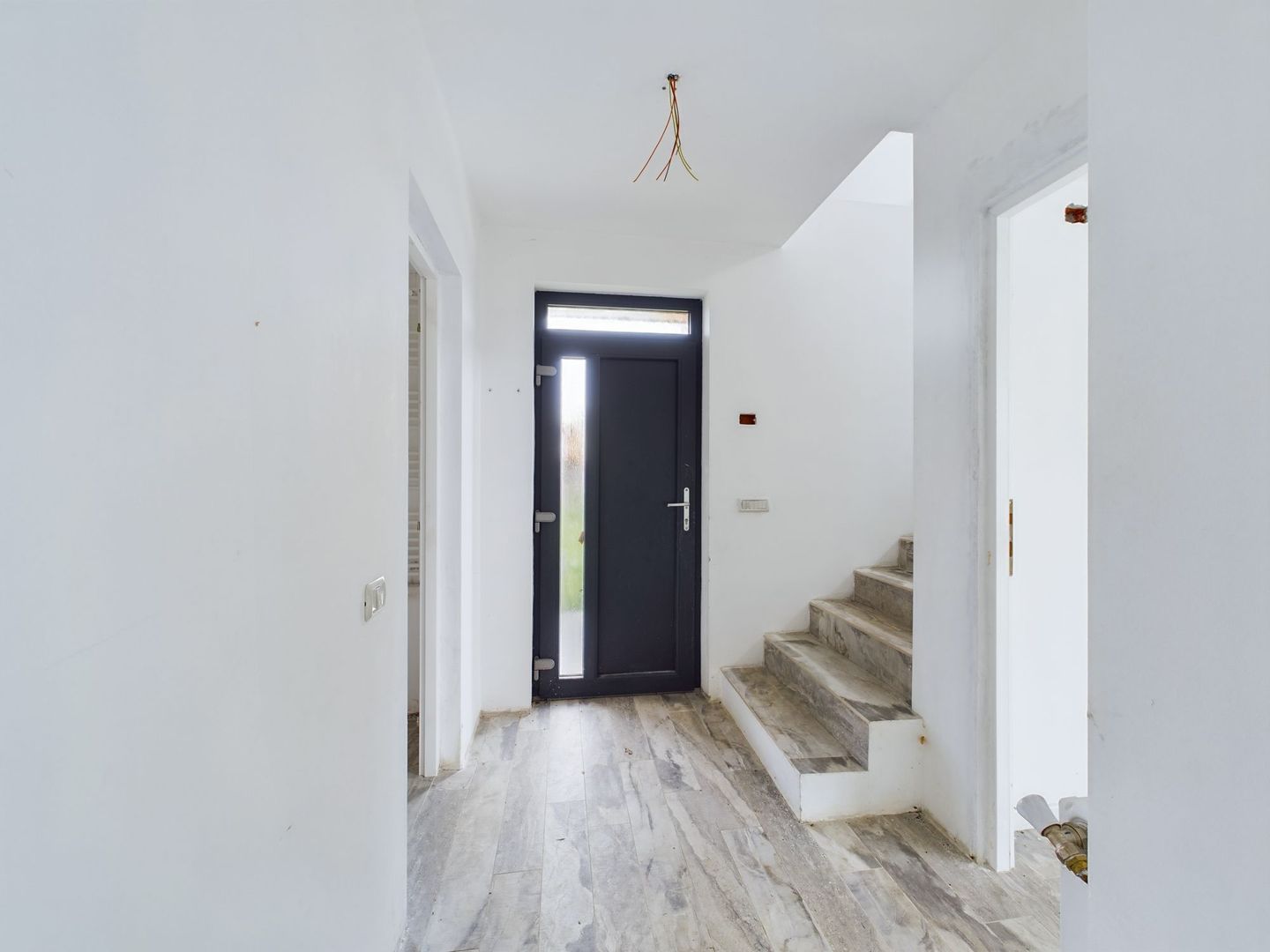 Casă în Dumbrăvița lângă pădure - Poză 7