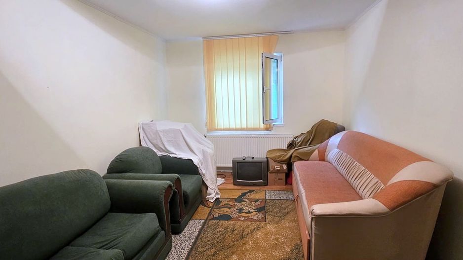 Casa la sol cu teren 1055 mp si livada - Vanatori, Galati - Poză 11